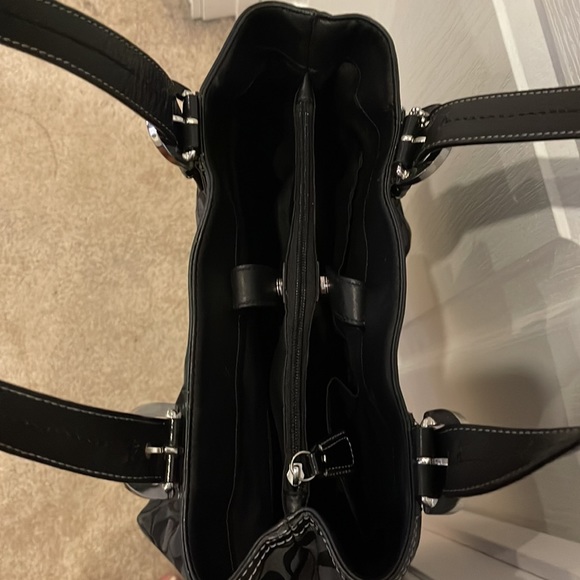 COACH black signature handbag, gently used - Picture 5 of 9